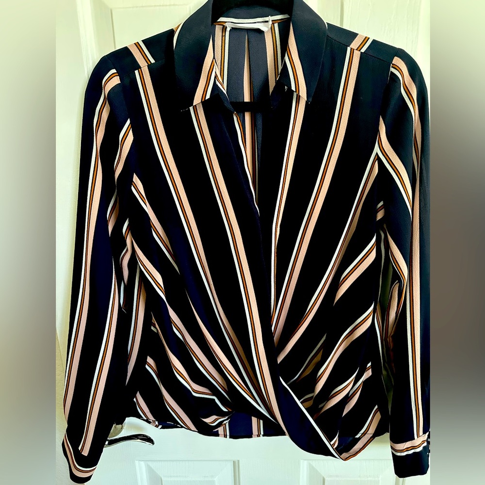 Long sleeve striped blouse.